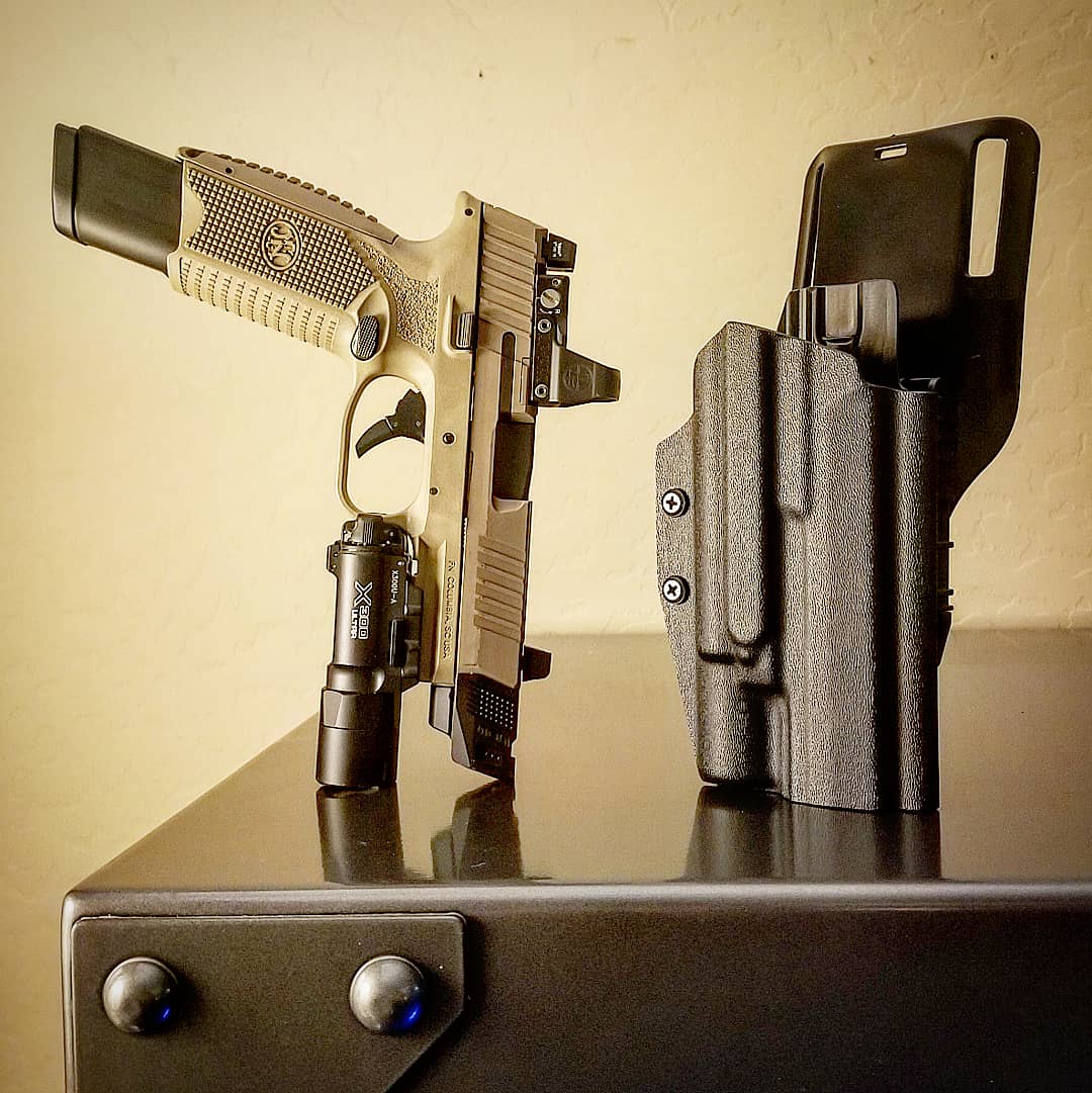 Trooper OWB Light Bearing Holsters