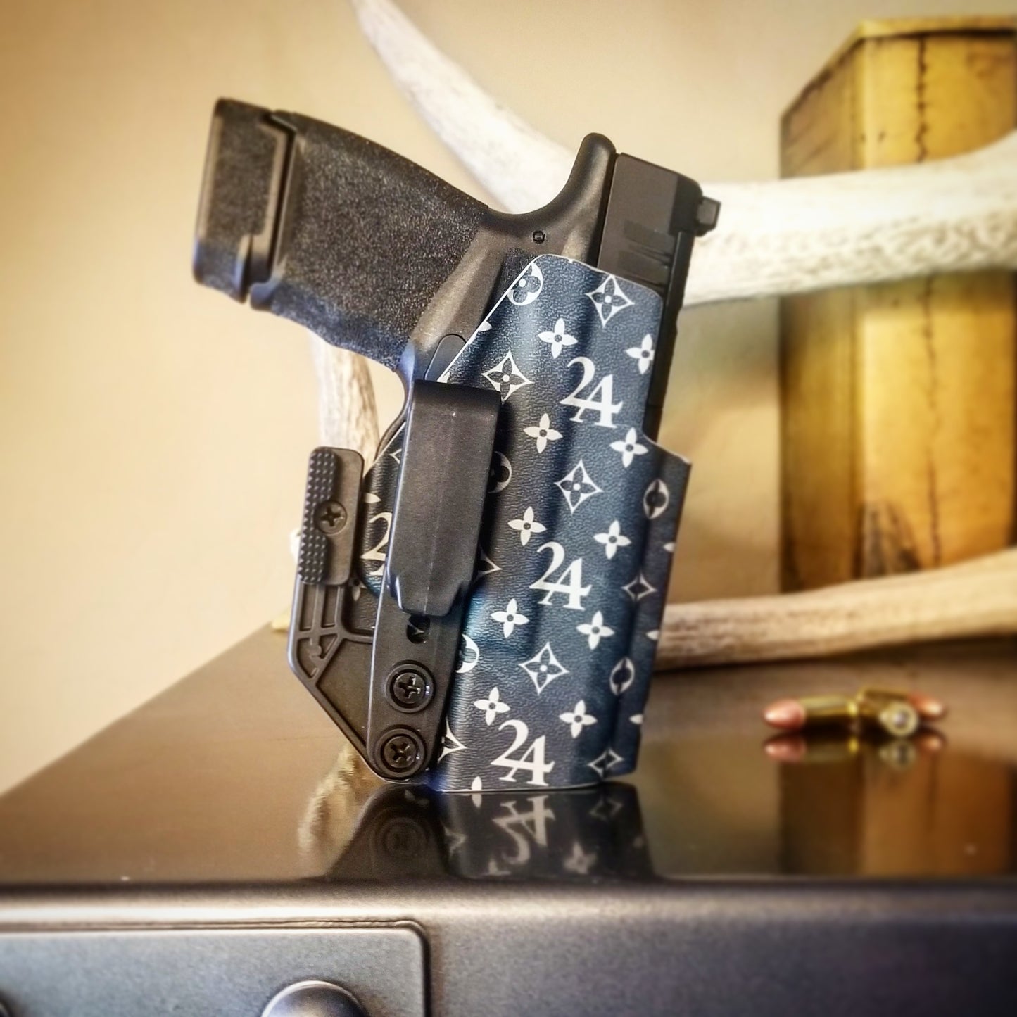 Deep Tuck (Custom)